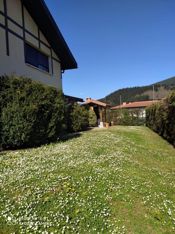 Urdinetxe Villa Luyando Buitenkant foto